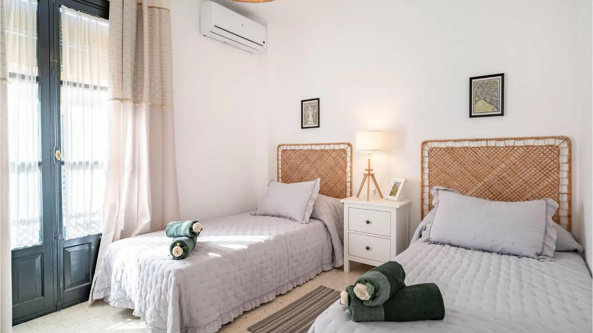 Lovely Apartment In Carmona With Kitchen  Carmona (Seville)