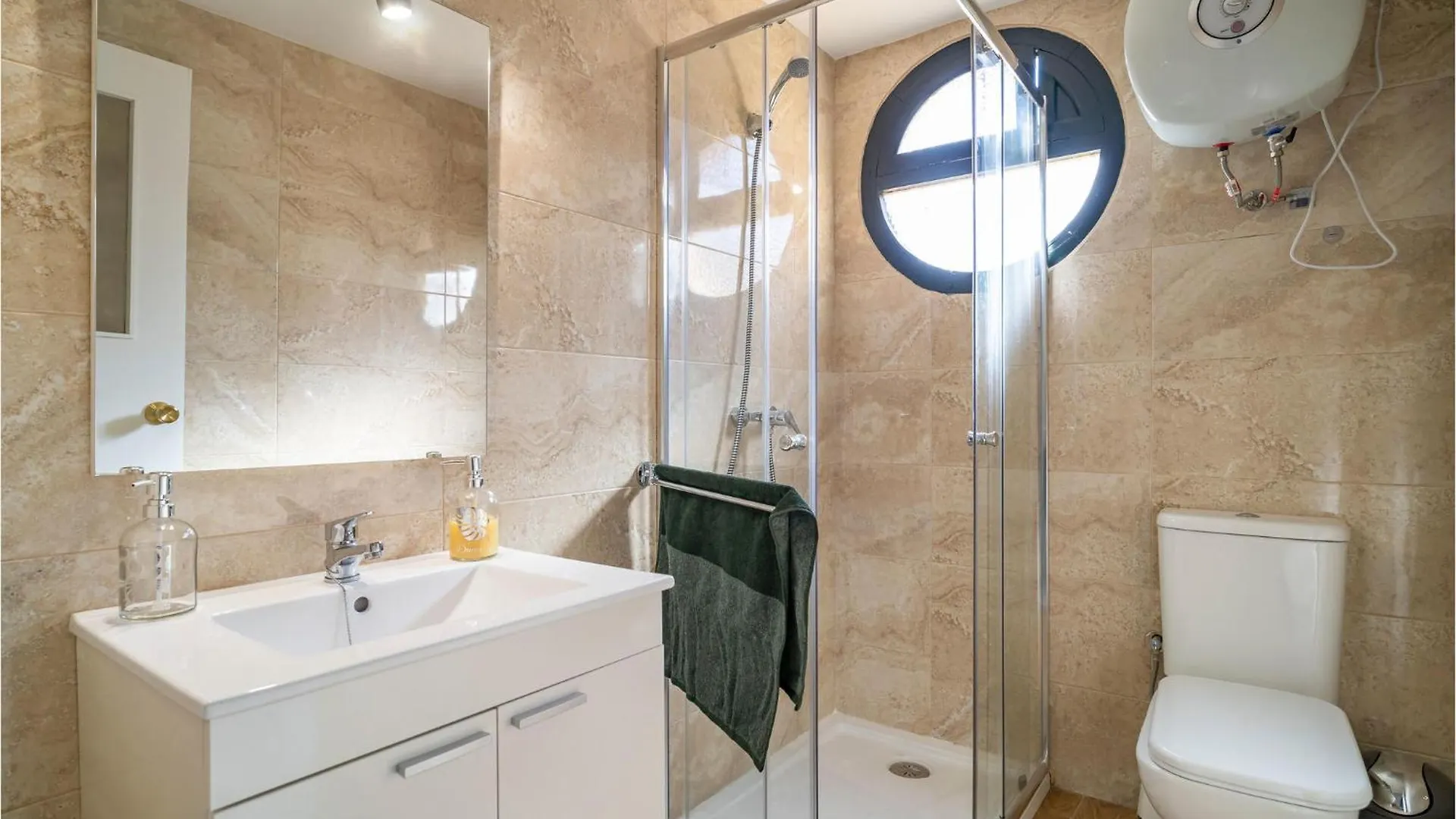 Lovely Apartment In Carmona With Kitchen 0*, Carmona (Seville)