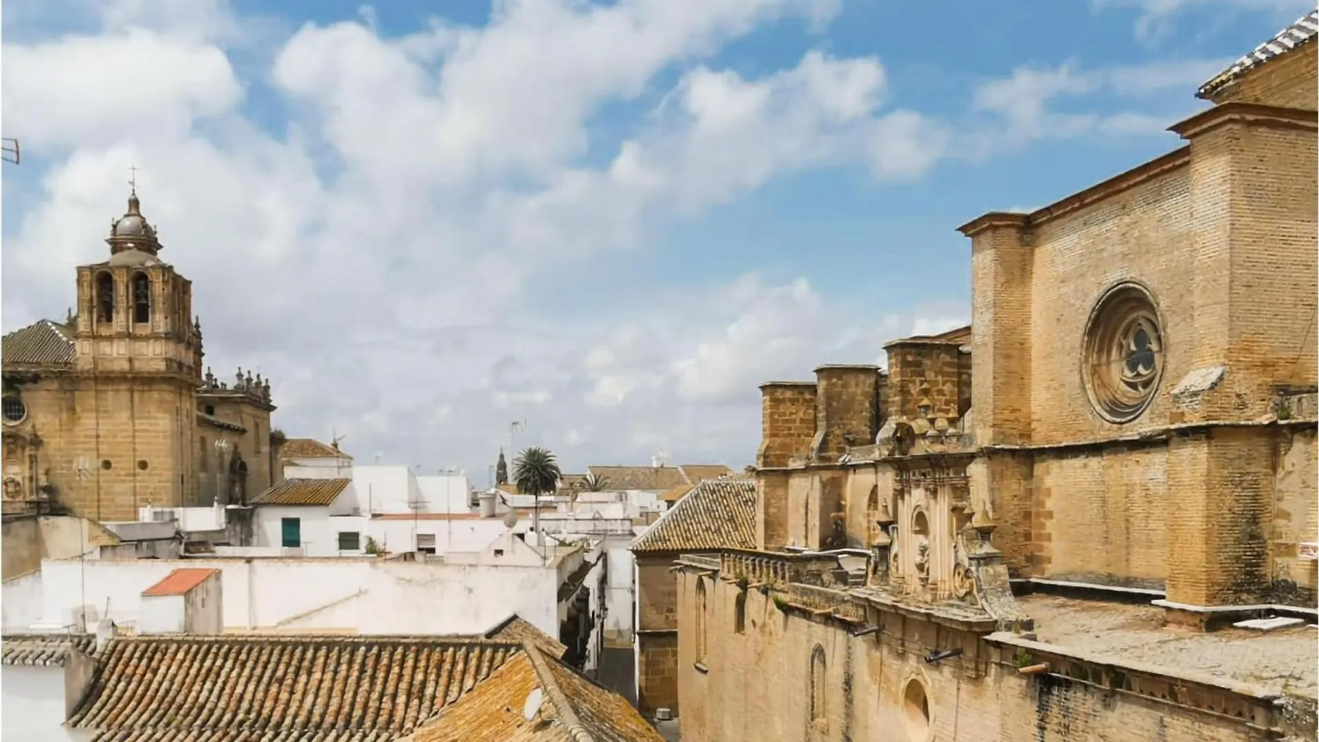 Lovely Apartment In Carmona With Kitchen
